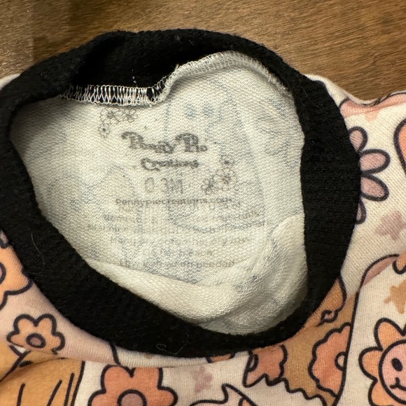 0-3M Penny Pie Groovy Ghost Sweater Romper - Picture 3 of 4